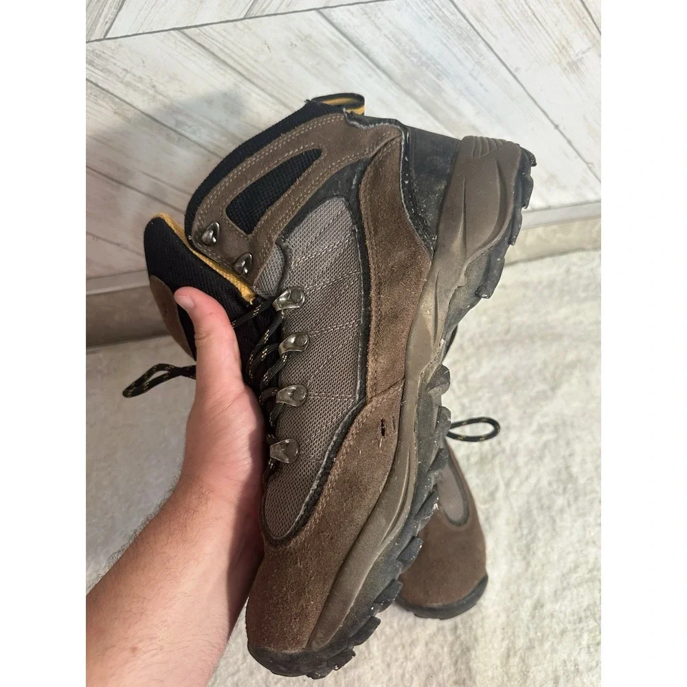 Ozark Trail Men's Mid Hiking Boots Brown Yellow Size 12 Pre-Owned Outdoor Trail
